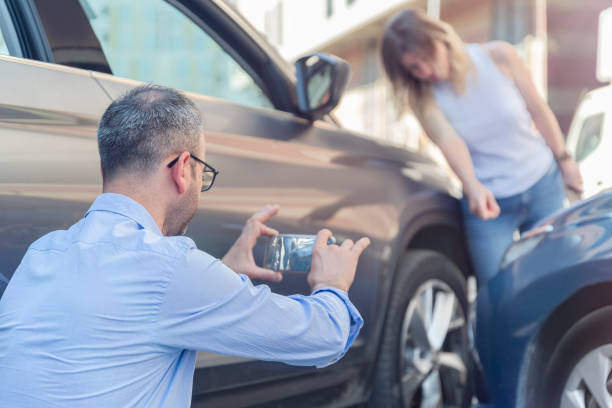 Professional Full Coverage Car Insurance technician working in Brooktrails, CA